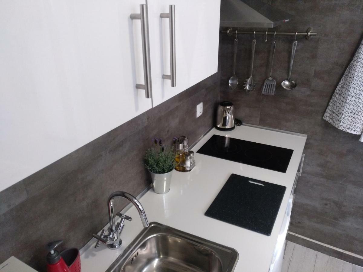 Apartamento Cigueena 1 Zaragoza Exterior photo